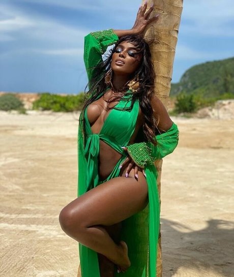 Amara La Negra photo 65