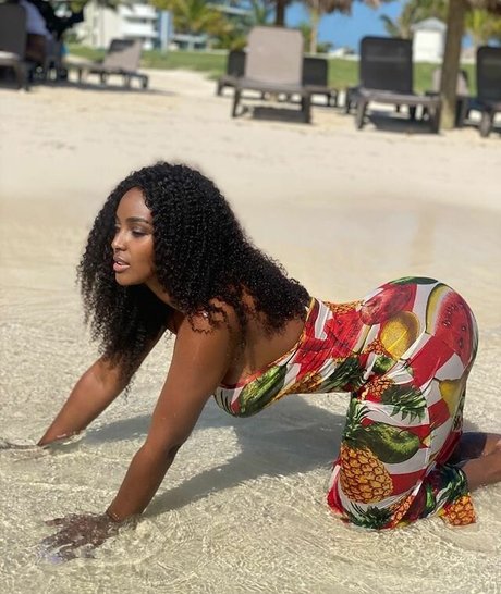Amara La Negra photo 74