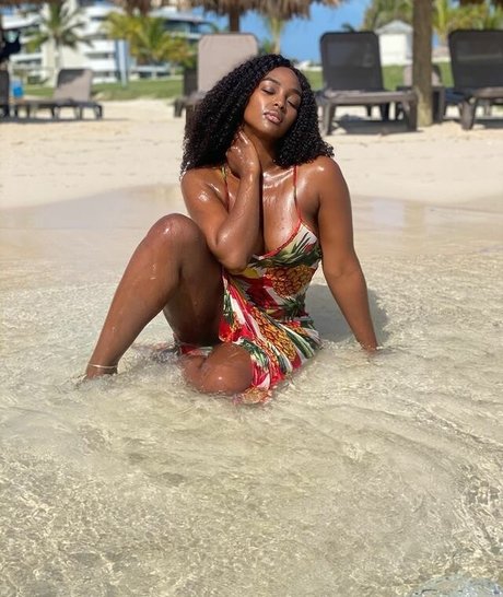 Amara La Negra photo 81