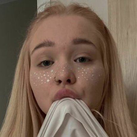 Profile photo of Amaryllisone