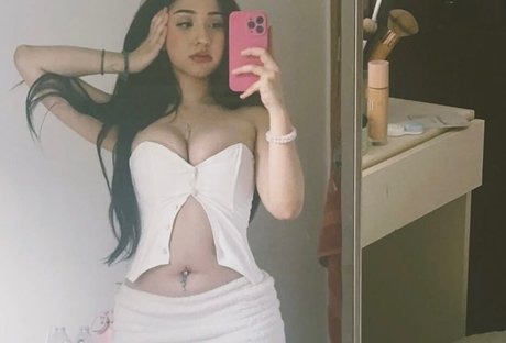 Amateur Latina Lazlye photo 15