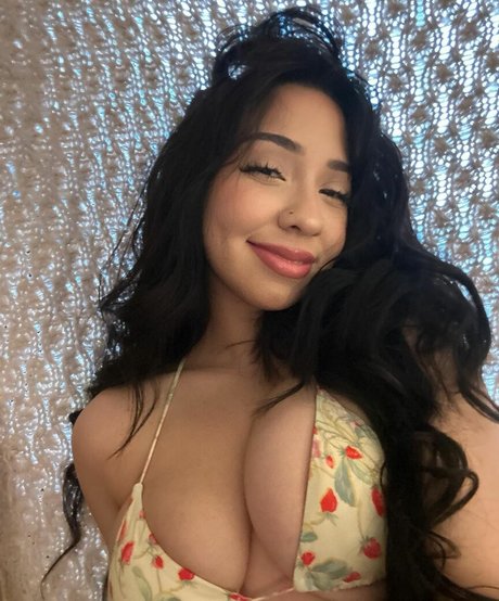 Amateur Latina Lazlye photo 17