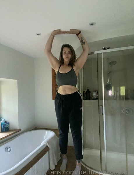 Amazonbeth.6foot6 photo 10