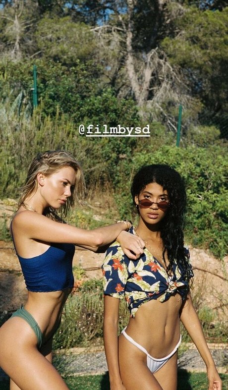 Amber Davis photo 1