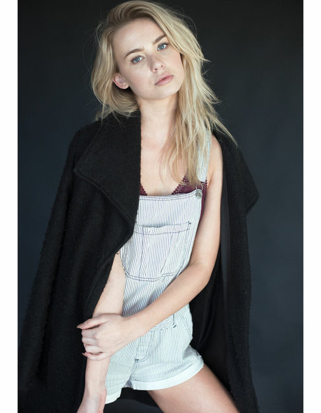 Amber Davis photo 16