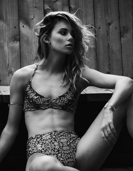 Amber Davis photo 50