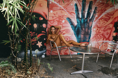 Amber Emery photo 77