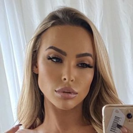 Amber Emery photo 107