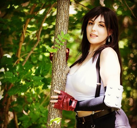 Amber Lee Connors photo 21