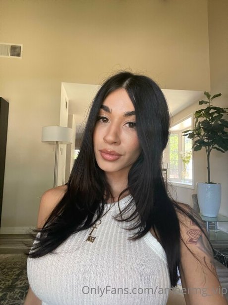 Amber Marie photo 300