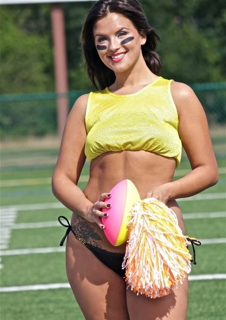 Amy Jackson photo 52