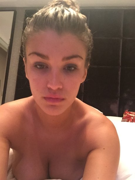 Amy Willerton photo 78