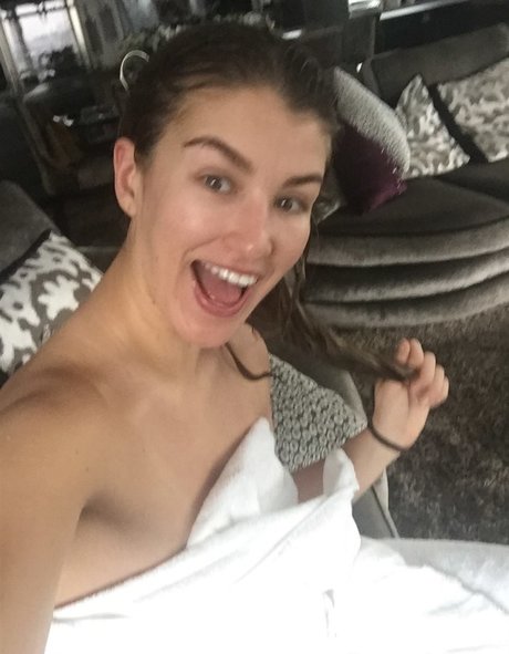 Amy Willerton photo 97