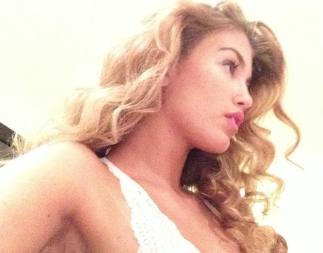 Amy Willerton photo 115