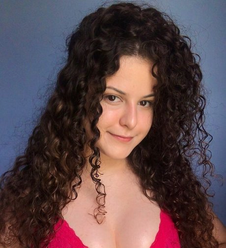 Ana Bluhen photo 1