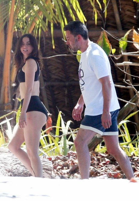 Ana De Armas photo 16