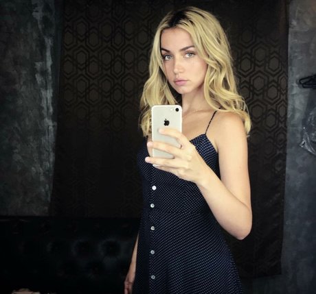 Ana De Armas photo 71