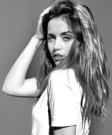 Ana De Armas photo 396