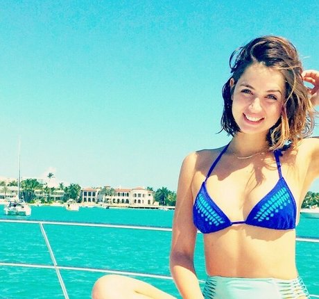 Ana De Armas photo 399