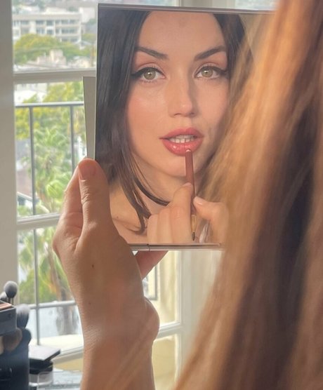 Ana De Armas photo 537