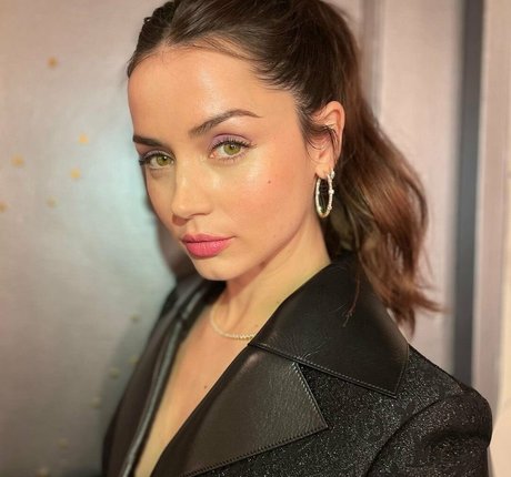 Ana De Armas photo 576