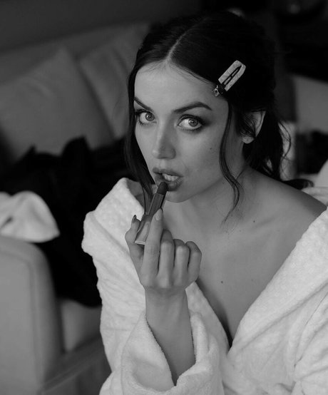 Ana De Armas photo 750