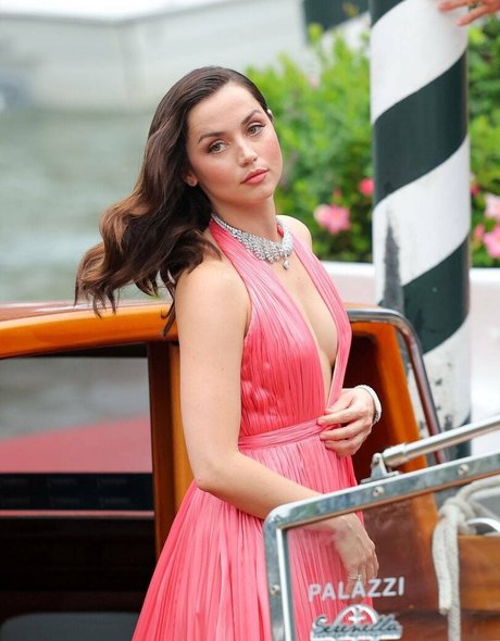 Ana De Armas photo 780