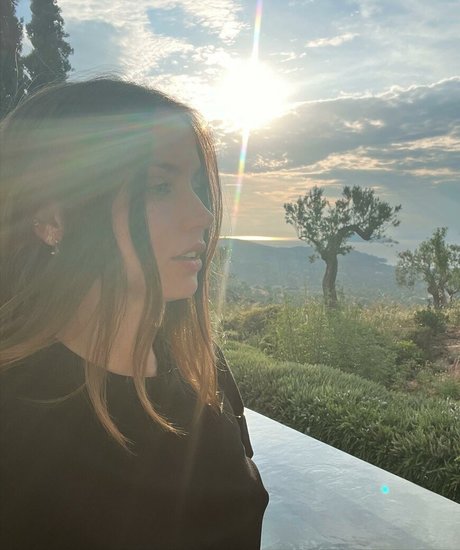 Ana De Armas photo 884