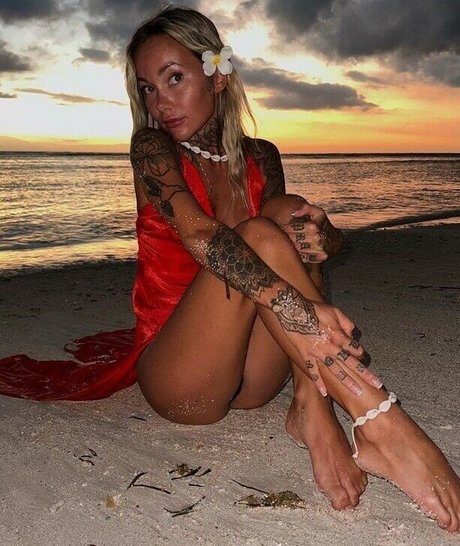 Ana Stanskovsky photo 4