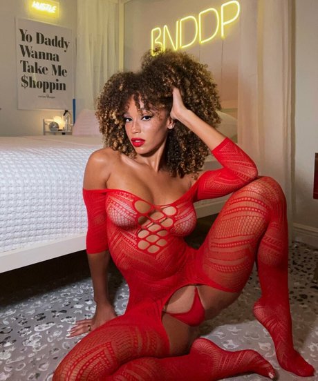 Anabella Carrasco photo 24