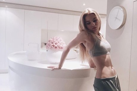 Anais Gallagher photo 41