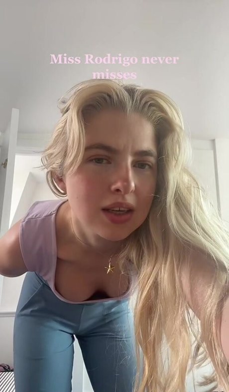 Anais Gallagher photo 61
