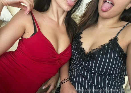 Anaisandnataliaa photo 12