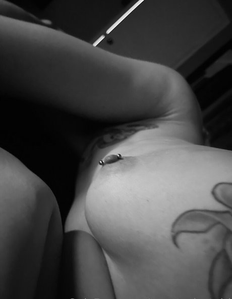 Anastasia_tgirl photo 2