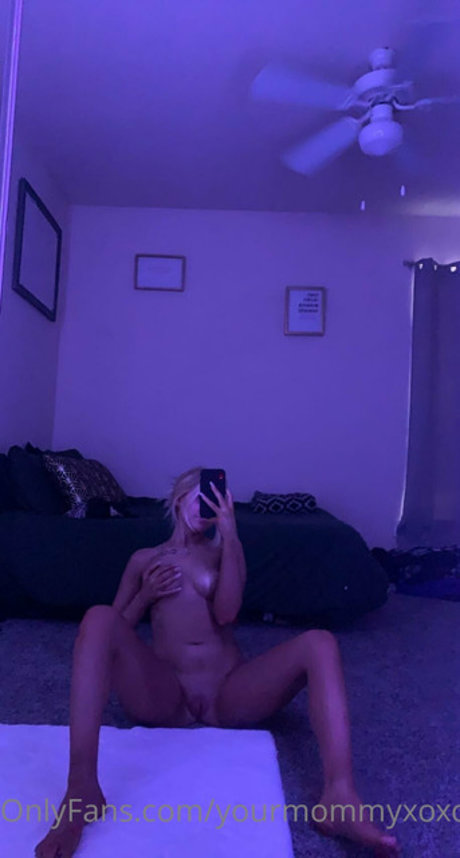 Yourmommyxoxo photo 15