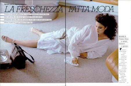 Andie MacDowell photo 17