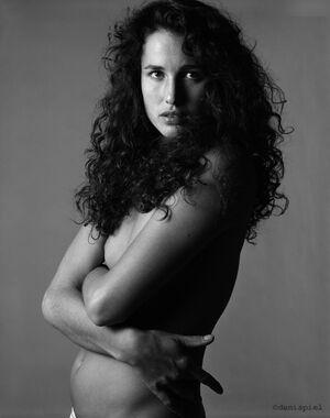 Andie MacDowell photo 36