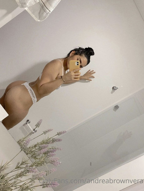 Andrea Brown photo 14