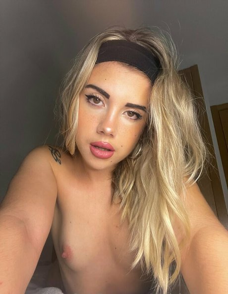 Andreabeltran photo 798