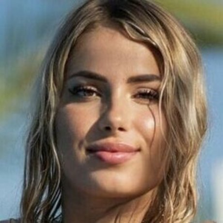 Andreea Dragoi photo 9
