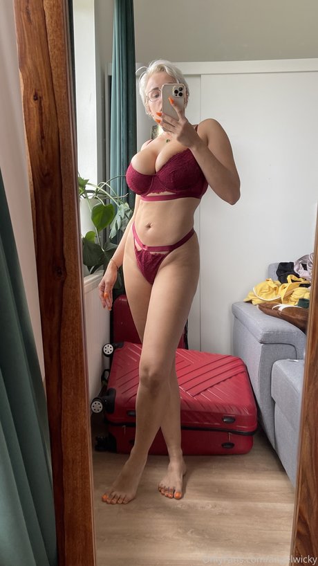 Angel Wicky photo 398