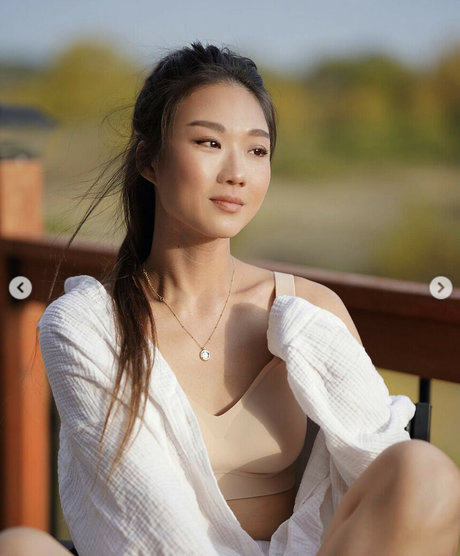 Angela Fakes photo 4