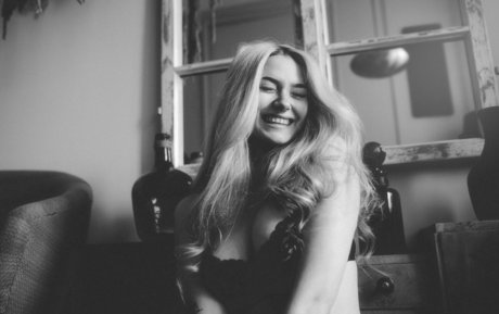 Angela Halee photo 552
