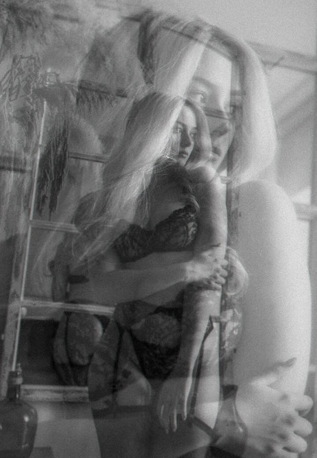 Angela Halee photo 586