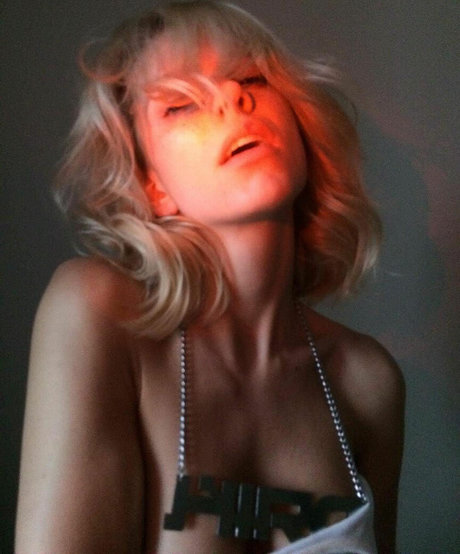 Angela Olszewska photo 31