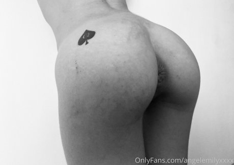 Angelemilyxxxx photo 174