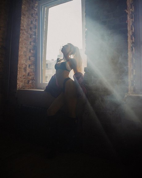 Angelie Dolly photo 230