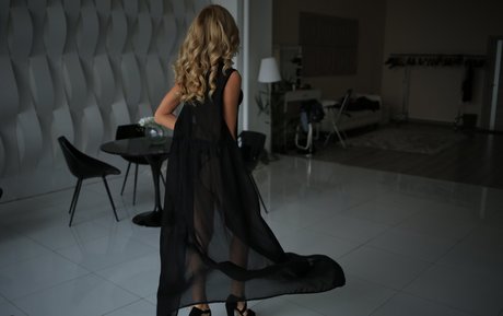 Angelie Dolly photo 390