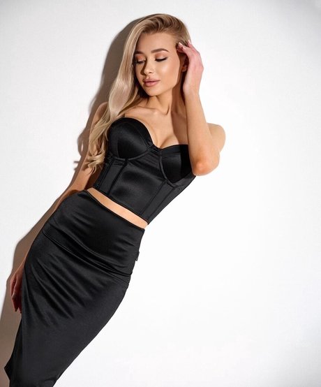 Angelie Dolly photo 485