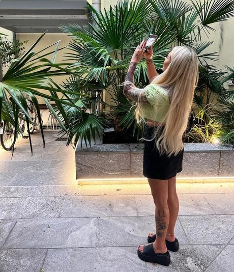 Angelika Kramer photo 21